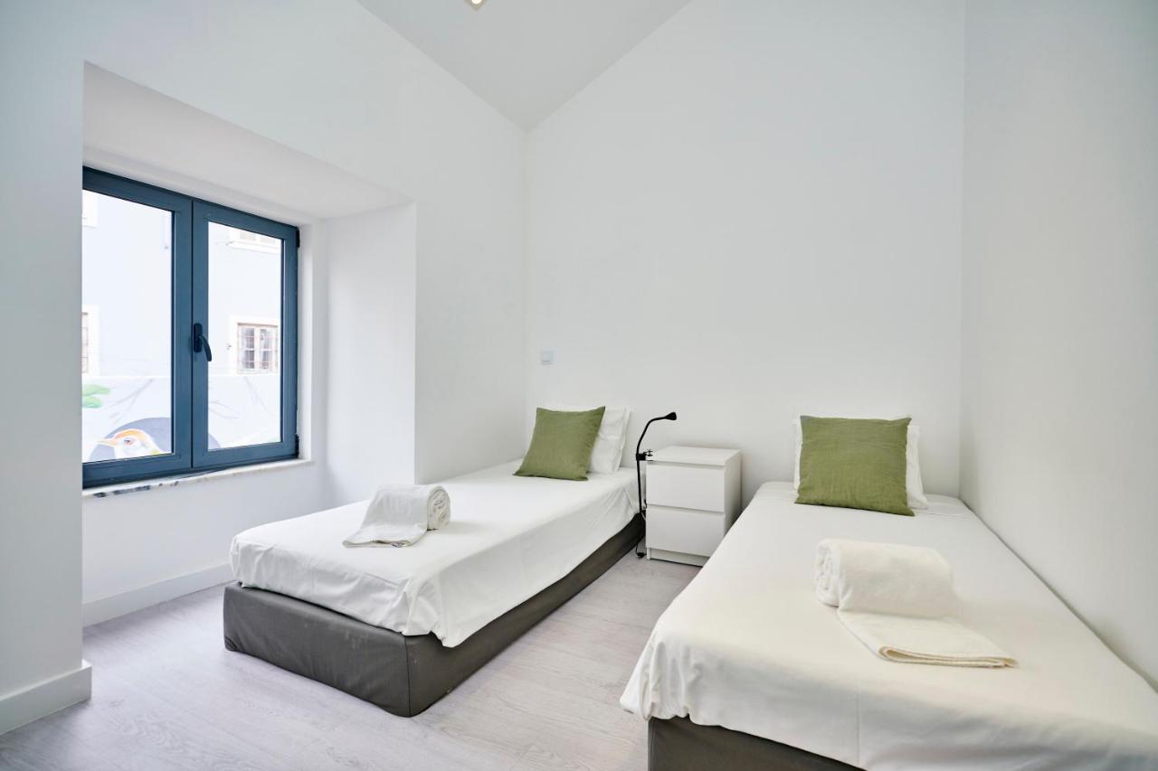 Altido Fabulous 3-Br Apartment In Western Lisboa Exteriör bild