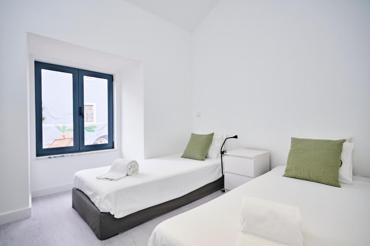 Altido Fabulous 3-Br Apartment In Western Lisboa Exteriör bild